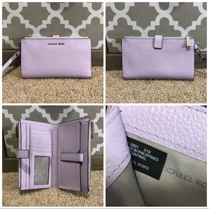 Michael Kors Adele Wristlet